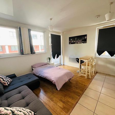 London Modern Flat Near Transports Apartment Exterior foto