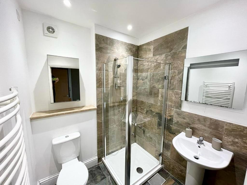 London Modern Flat Near Transports Apartment Exterior foto