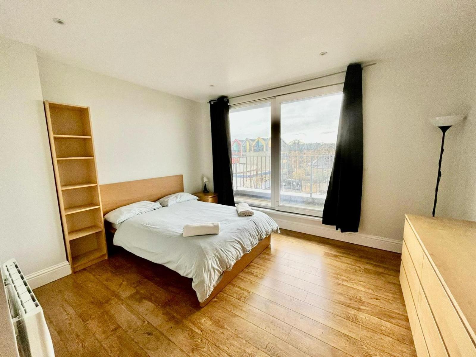London Modern Flat Near Transports Apartment Exterior foto