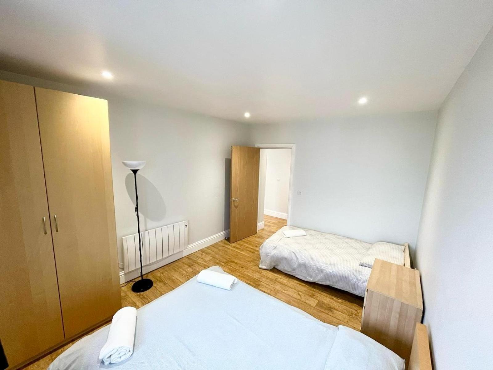 London Modern Flat Near Transports Apartment Exterior foto