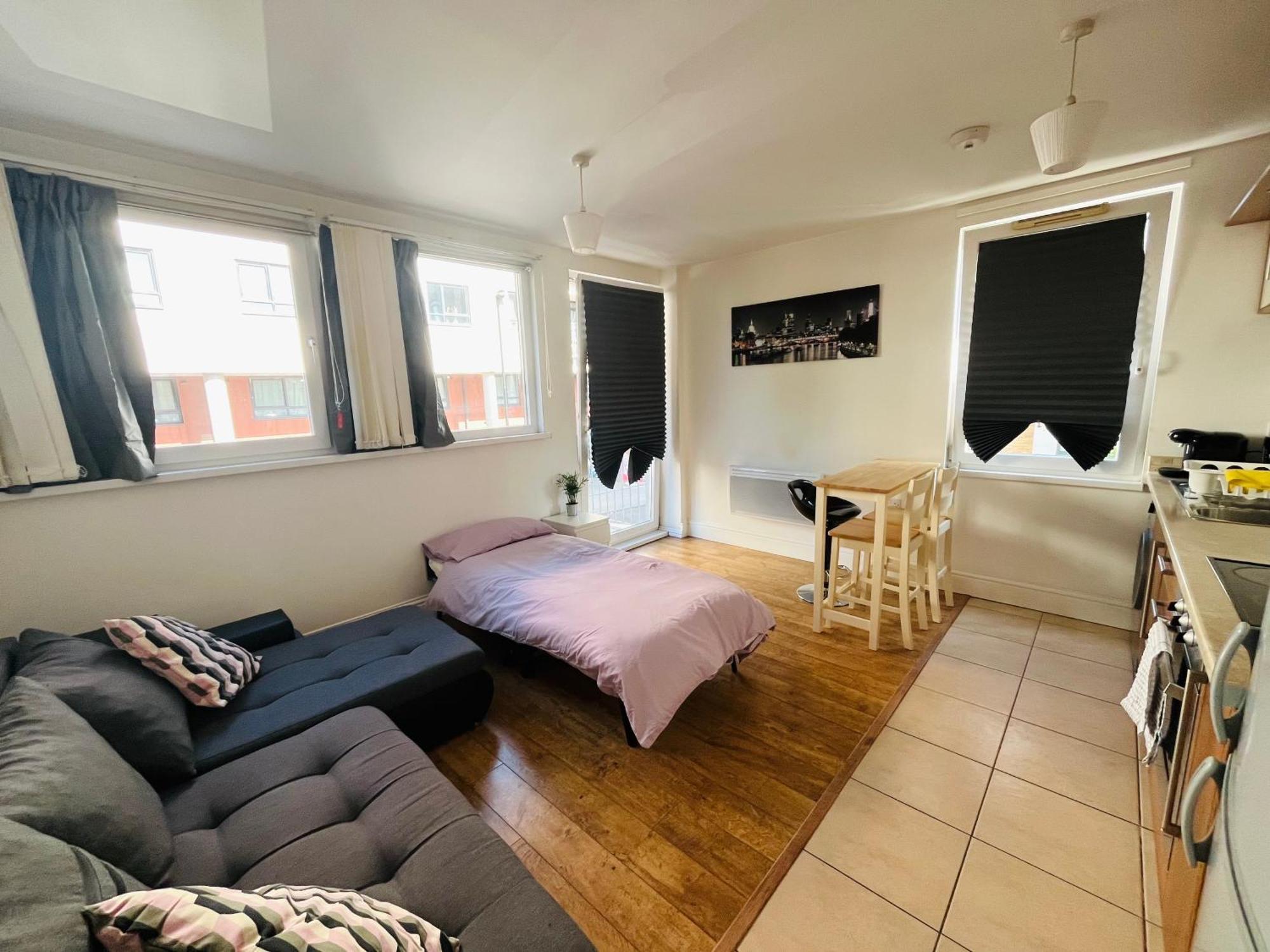 London Modern Flat Near Transports Apartment Exterior foto